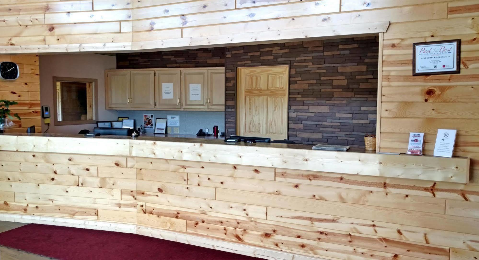 Boarders Inn & Suites By Cobblestone Hotels Superior Kültér fotó