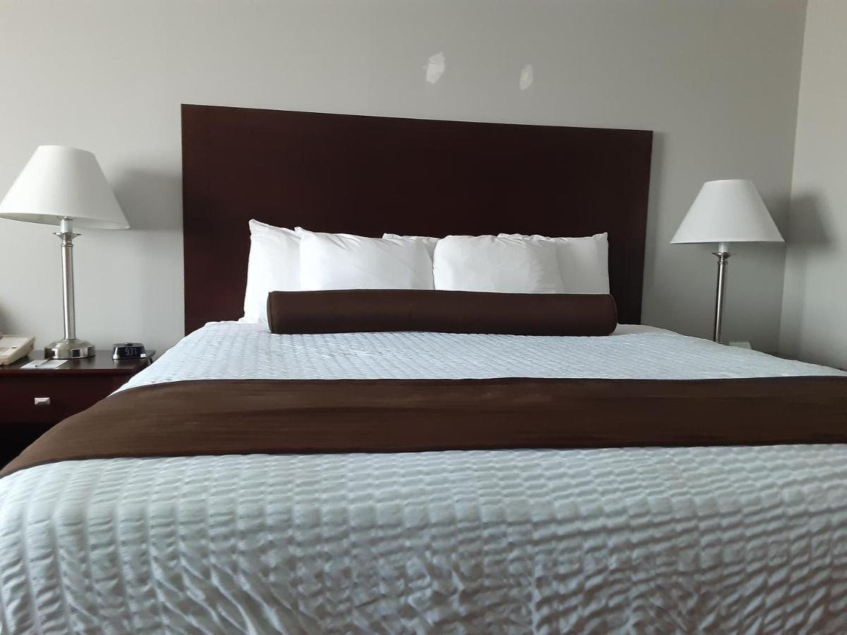 Boarders Inn & Suites By Cobblestone Hotels Superior Kültér fotó