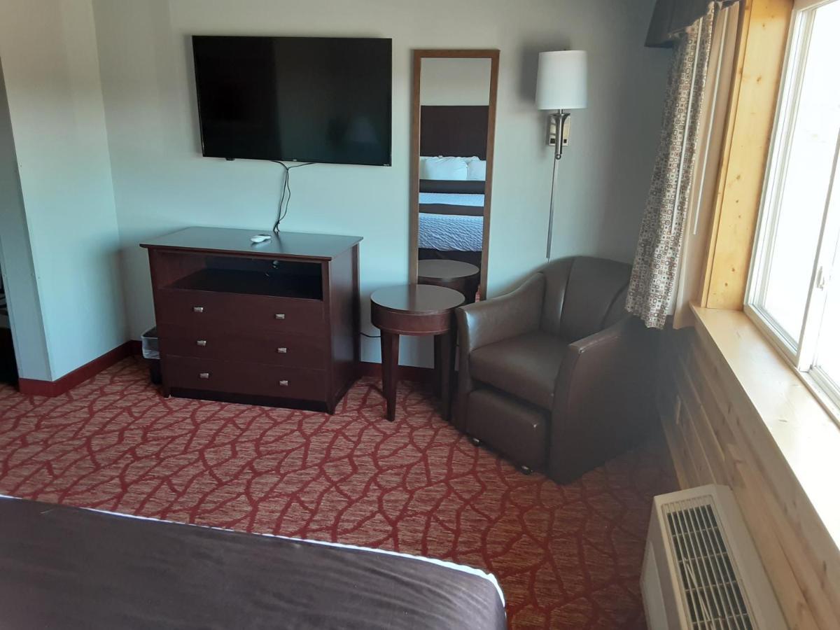 Boarders Inn & Suites By Cobblestone Hotels Superior Kültér fotó